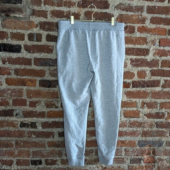 All in Motion Medium Gray Tapered Sweatpants w/ Drawstring & Zippered‎ Pockets - Picture 4 of 9